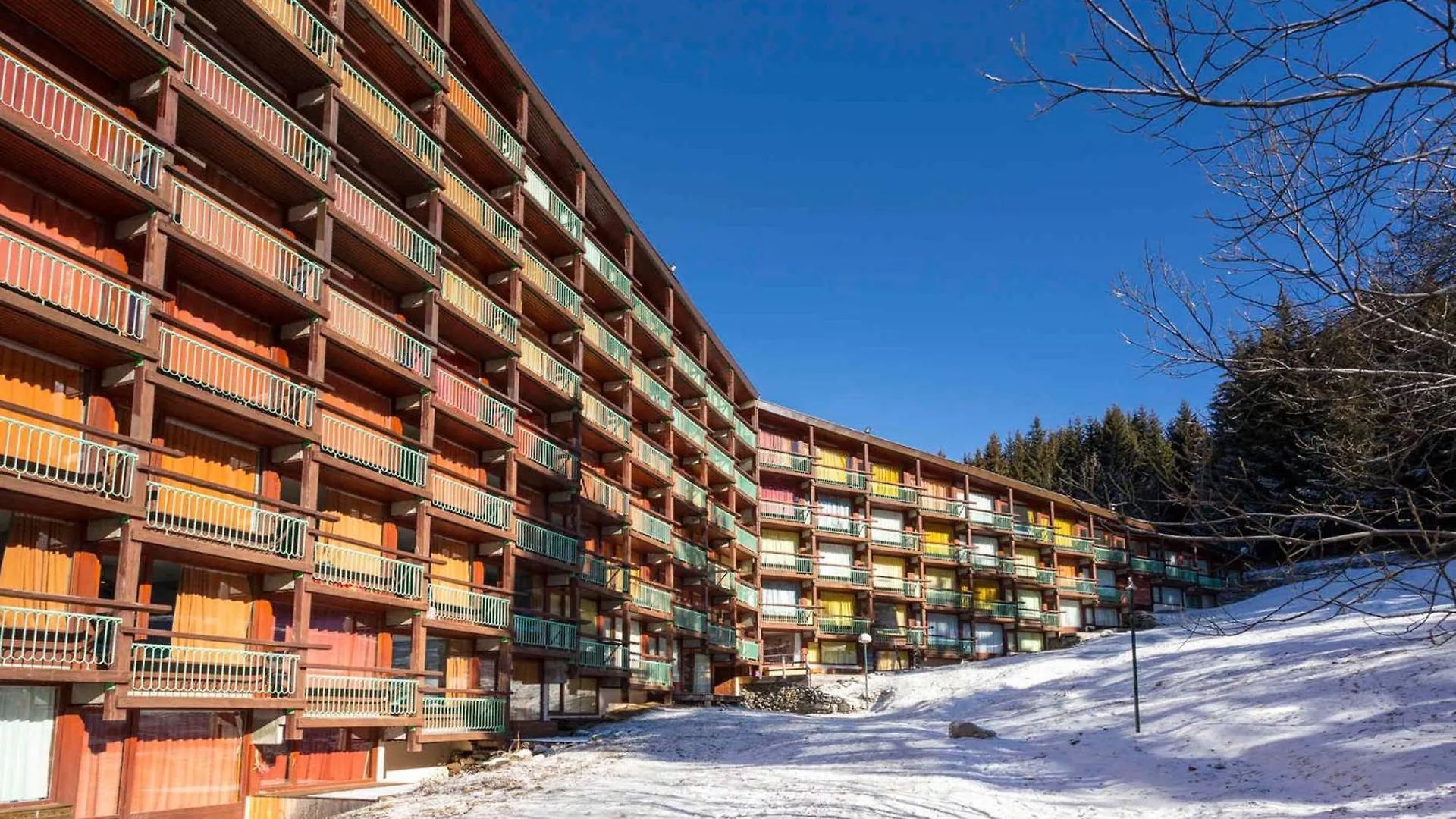 Studio Cabine Pied Des Pistes Avec Balcon Et Cuisine Equipee - Fr-1-346-439 Les Arcs  France